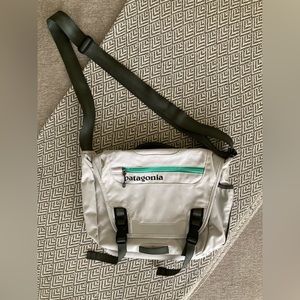 Patagonia Mini Messenger Bag